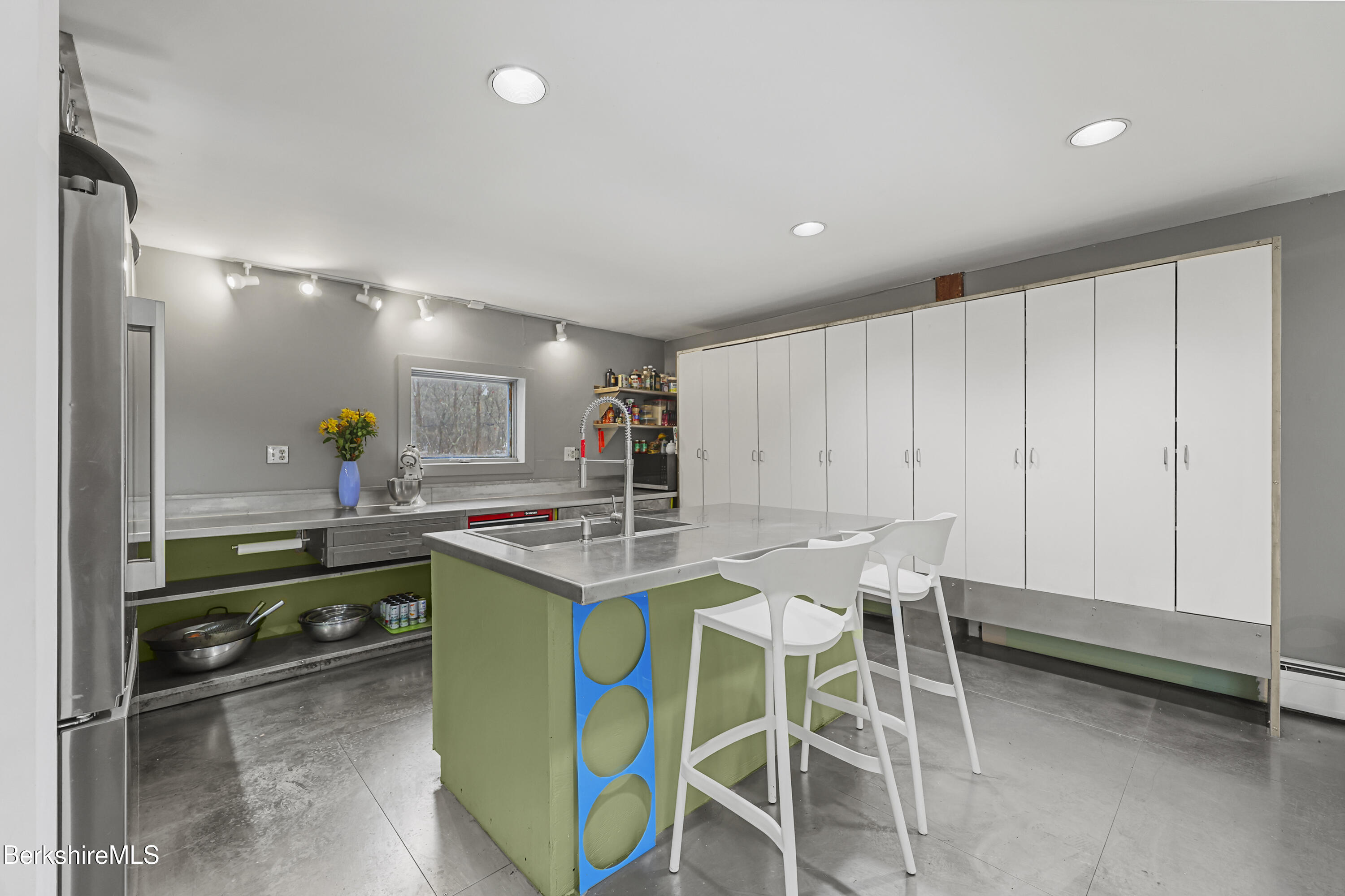 161 Otis Road Becket, MA 01223 - Photo 20 of 58 Kitchen