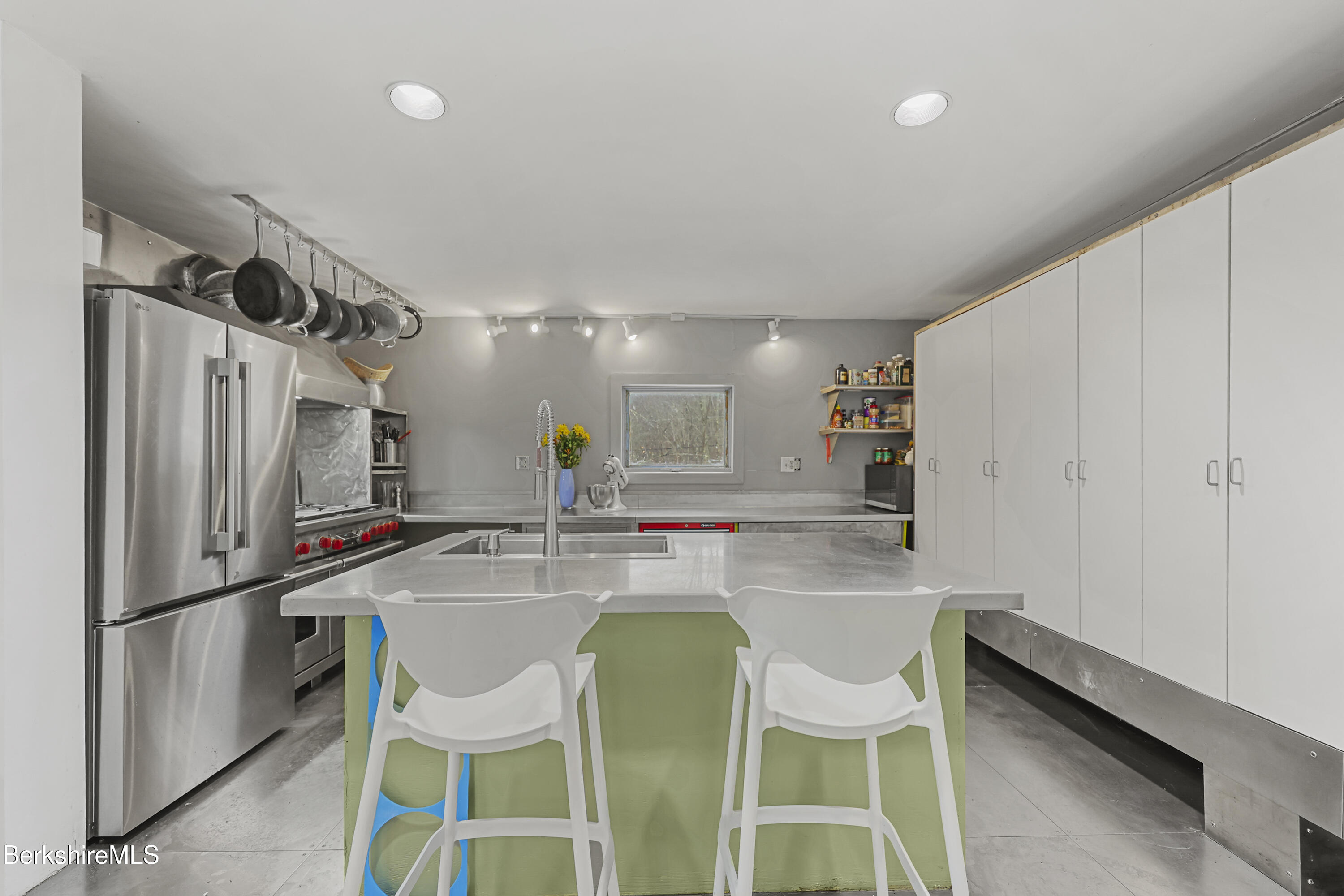 161 Otis Road Becket, MA 01223 - Photo 21 of 58 Kitchen