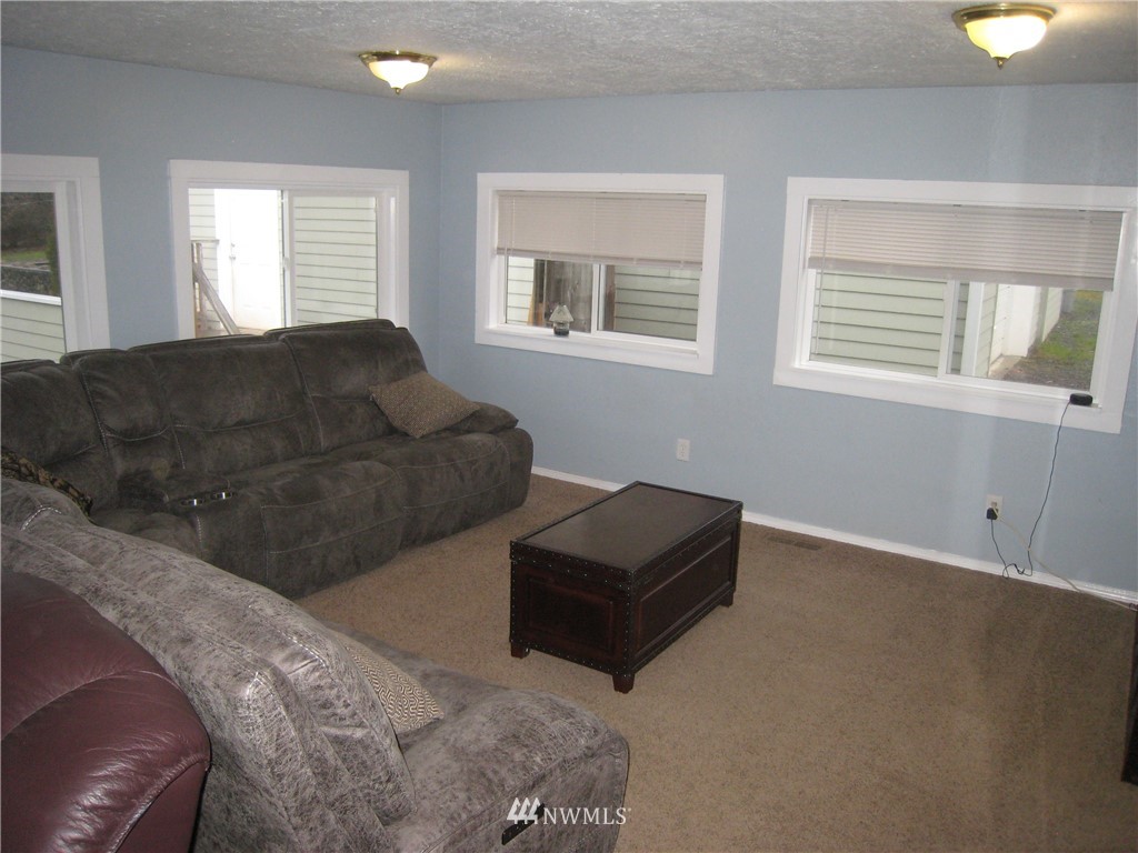 2478 East Hemmi Road Bellingham, WA 98226 - Photo 18 of 38 Gallery Image 18