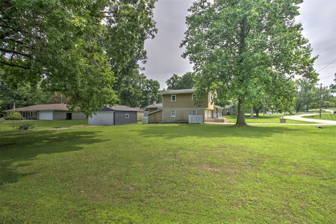 76 Valley Drive Decatur, IL 62526 - Photo 29 of 32