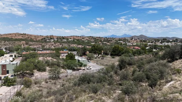 $200,000 | North Siqueiros Street, Nogales, AZ 85621