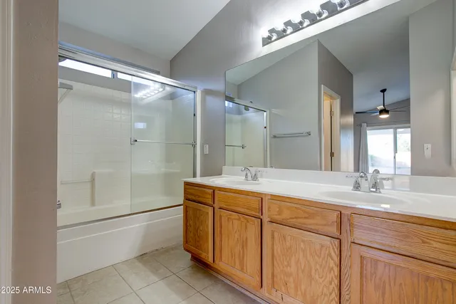 a view of a yard with a house