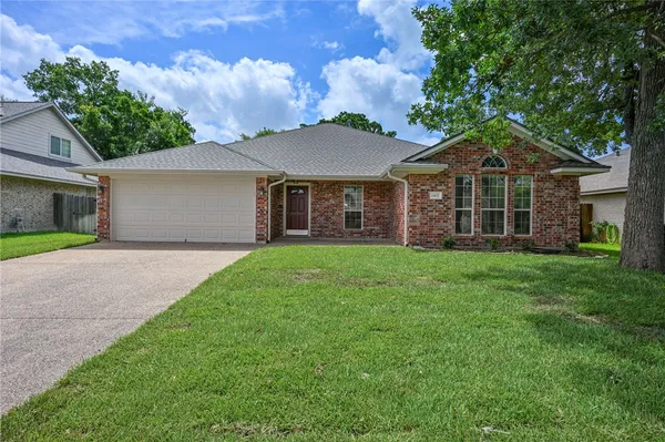 $2,600 | 1407 Fincastle Loop, College Station, TX 77845