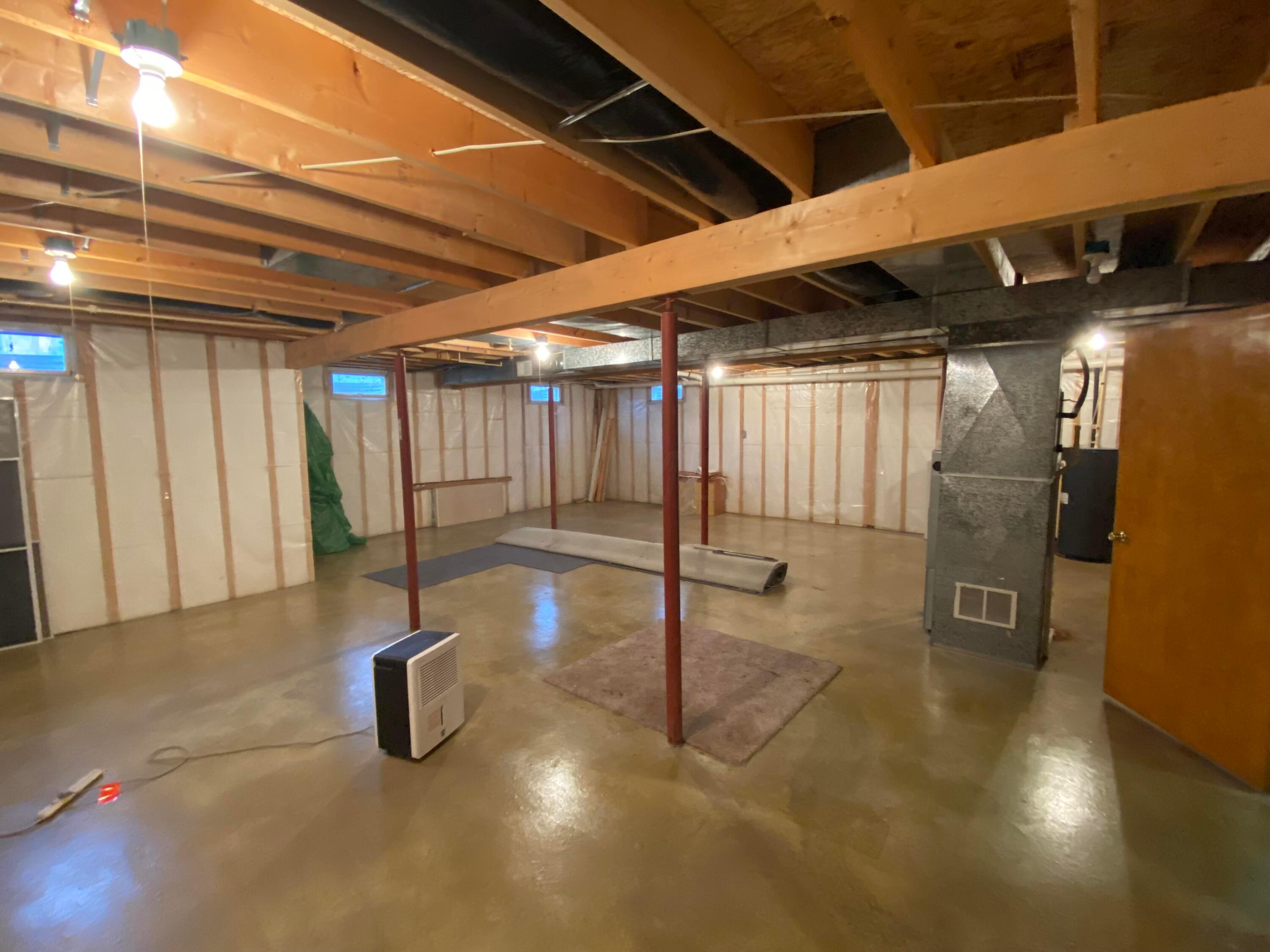 1675 Northridge Road Circleville, OH 43113 - Photo 25 of 49 High Ceilings