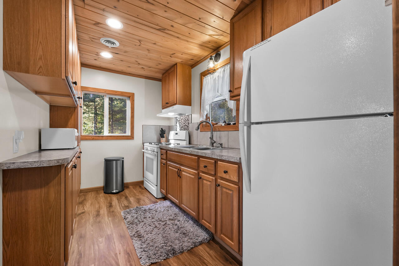 10628 Merrio Road Roscommon, MI 48653 - Photo 8 of 25 Gallery Image 8