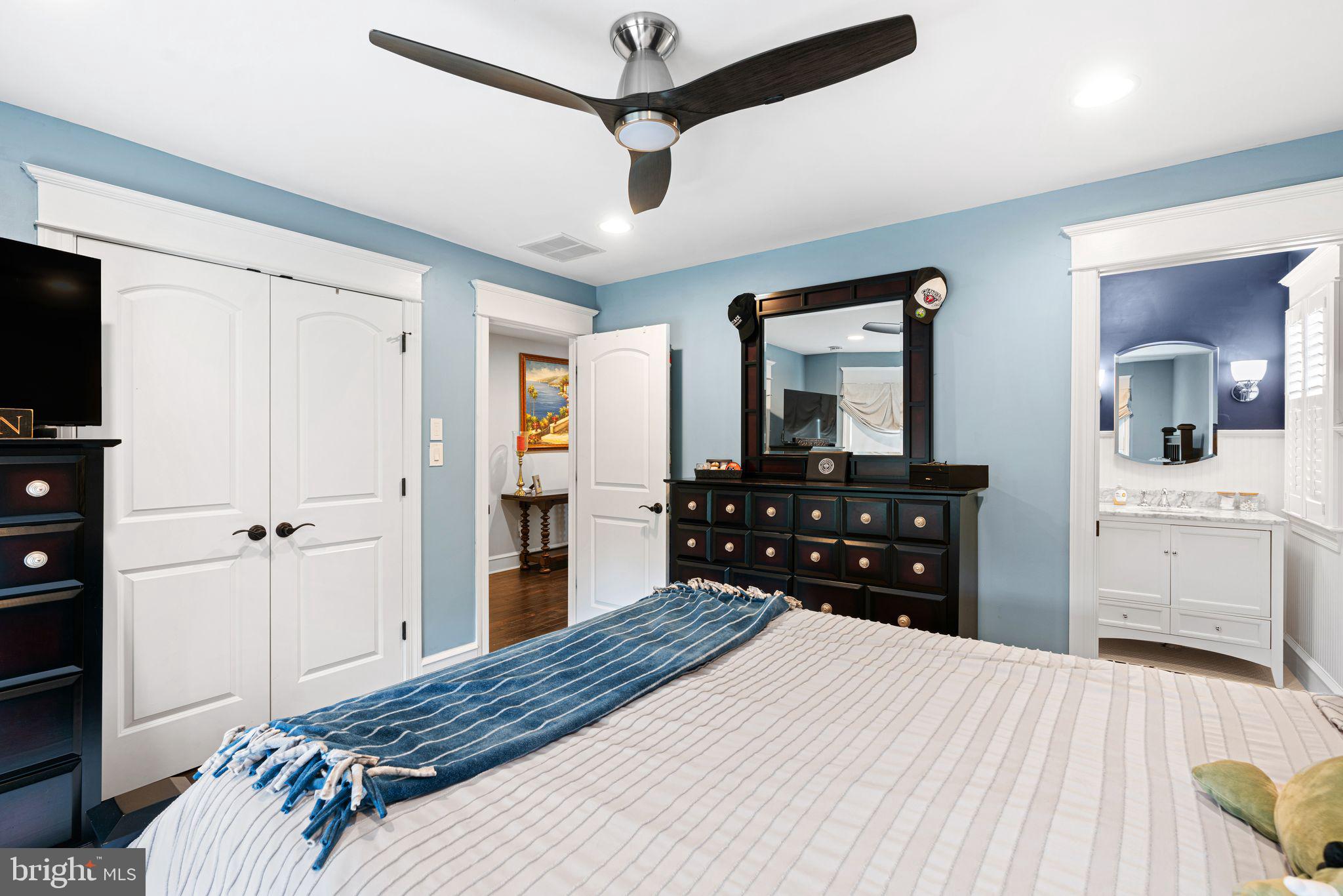 415 Washington Avenue Haddonfield, NJ 08033 - Photo 34 of 51 a bedroom with a bed and a dresser