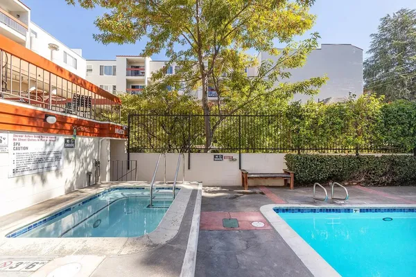 $2,500 | 288 Whitmore Street, Unit 327, Oakland, CA 94611