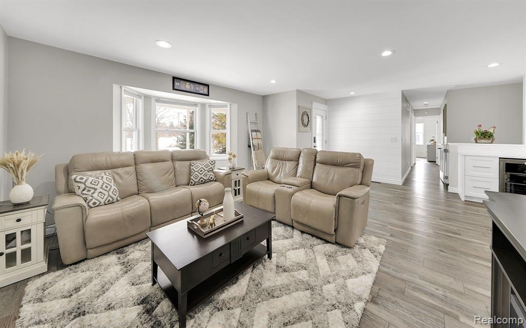 11050 Jennings Road Grand Blanc, MI 48439 - Photo 3 of 66