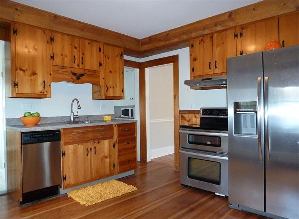 18 Chestnut Street West Springfield, MA 01089 - Photo 10 of 25 Gallery Image 10