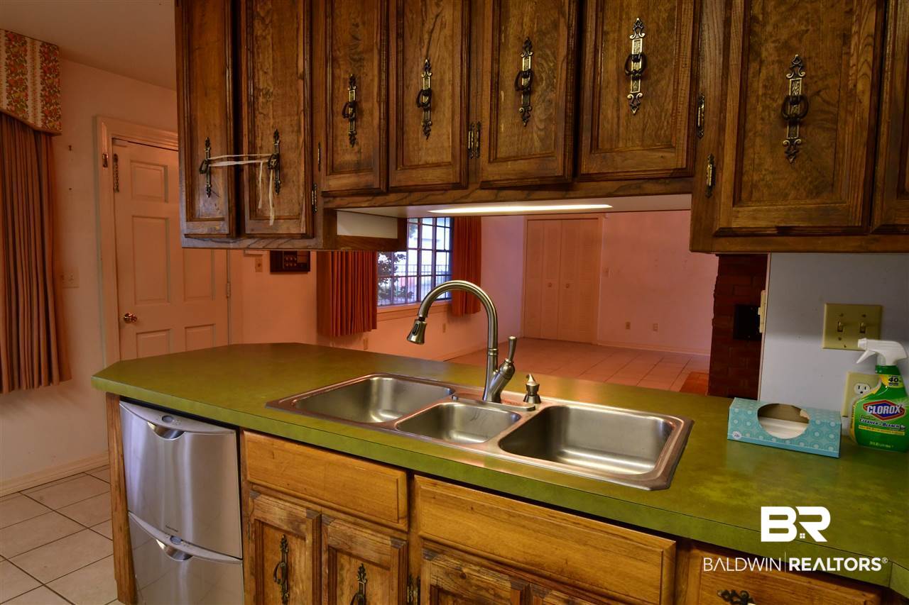 1003 North Pine Street Foley, AL 36535 - Photo 11 of 44