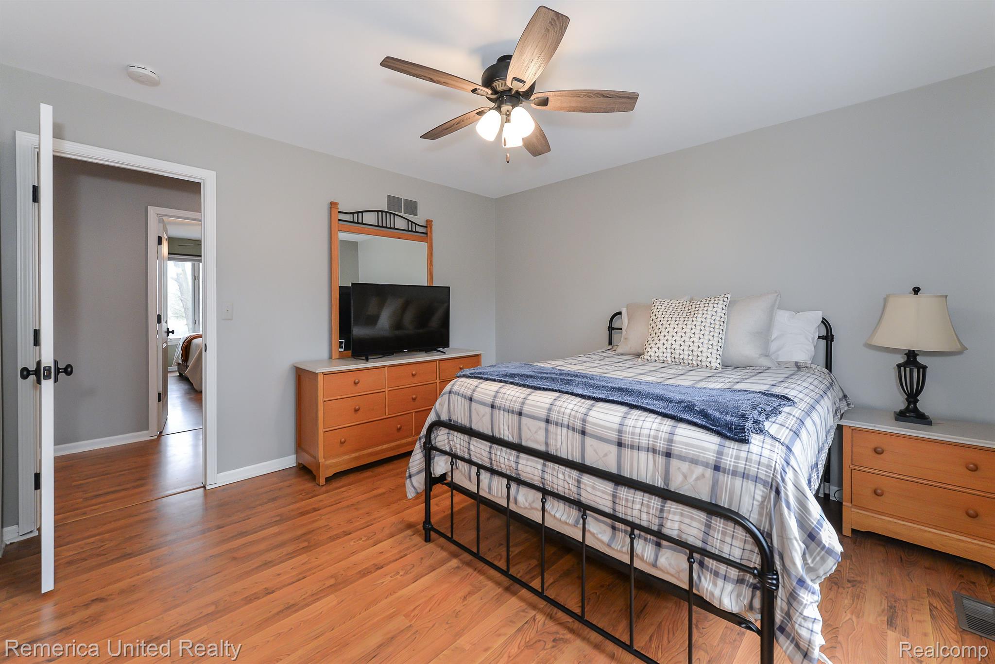 11536 Ridge Road South Lyon, MI 48178 - Photo 37 of 58 Gallery Image 37