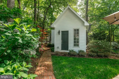 $3,650,000 | 1210 Corbin Court, McLean, VA 22101