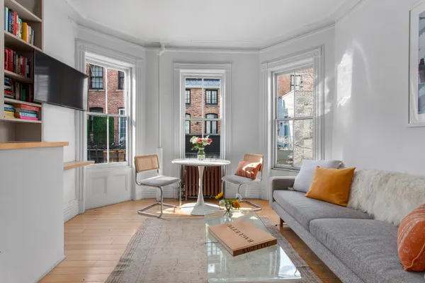 $11,500 | 274 West 12th Street, Unit 2 | West Village