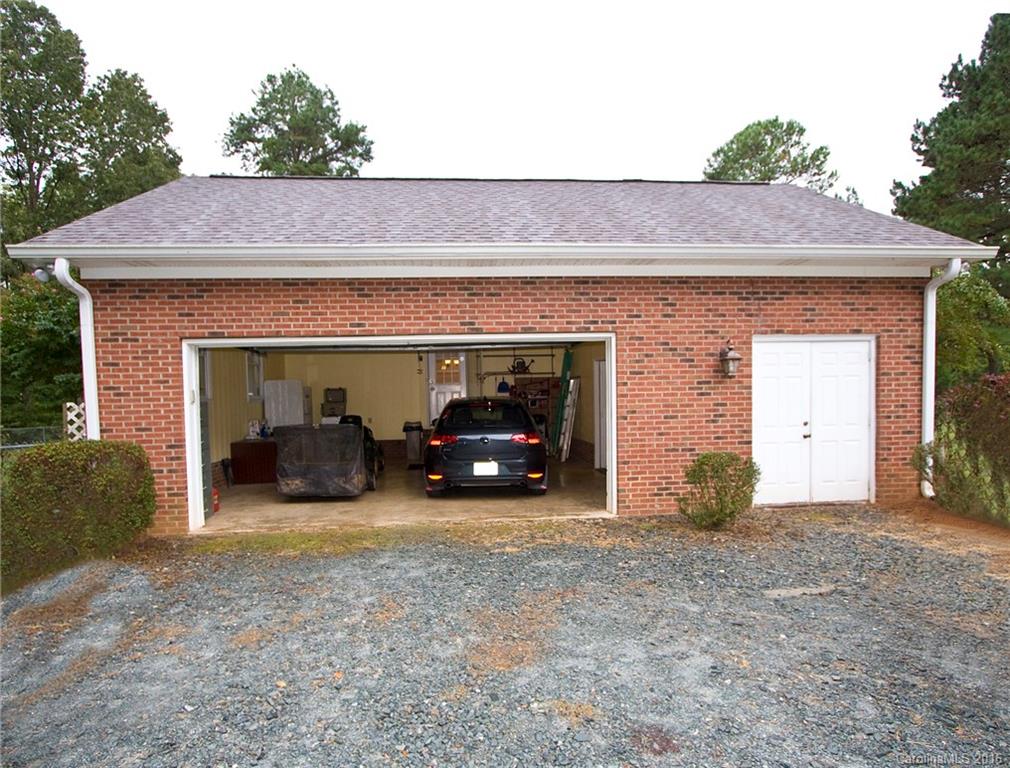 9505 Mini Ranch Road Waxhaw, NC 28173 - Photo 20 of 24 a view of a car garage
