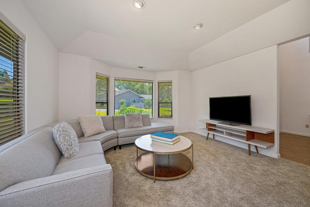 6400 Lago Circle Rancho Murieta, CA 95683 - Photo 7 of 60