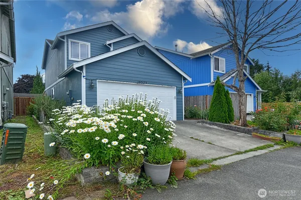 $550,000 | 10523 7th Avenue West, Unit 8, Everett, WA 98204