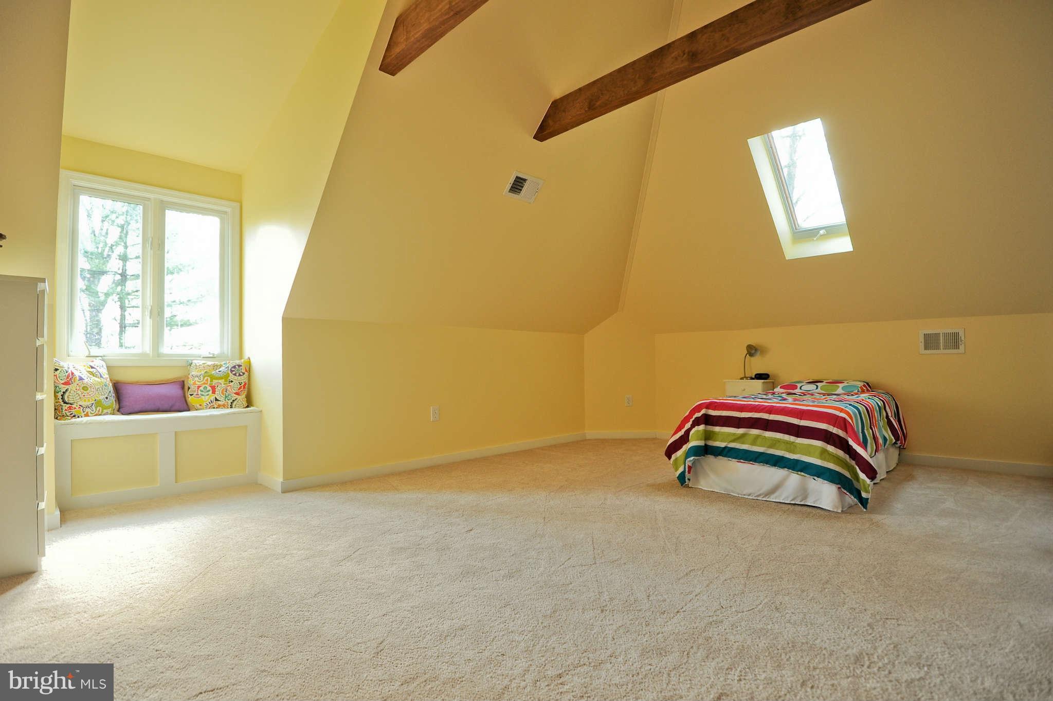 2013 Rockingham Street McLean, VA 22101 - Photo 23 of 30 a bedroom with a bed and a table