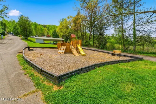$159,900 | 176-177 Highway 73 Townsend Tn 37882, Townsend, TN 37882