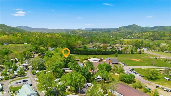 $159,900 | 176-177 Highway 73 Townsend Tn 37882, Townsend, TN 37882