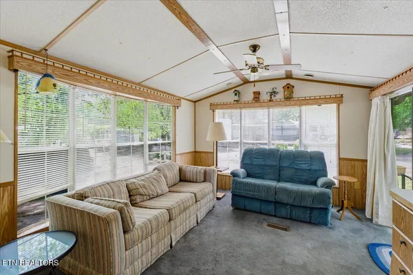 $159,900 | 176-177 Highway 73 Townsend Tn 37882, Townsend, TN 37882