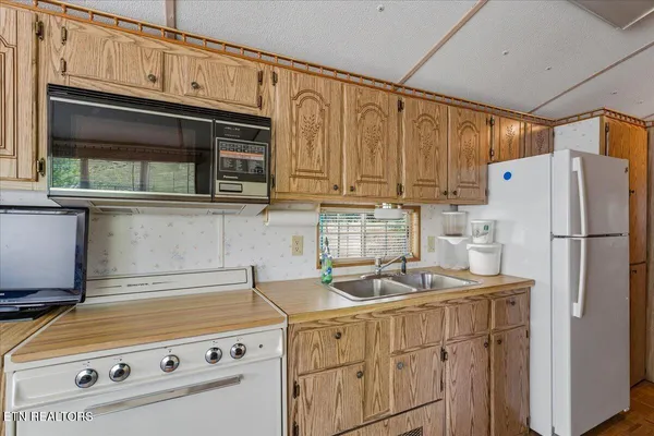 $159,900 | 176-177 Highway 73 Townsend Tn 37882, Townsend, TN 37882