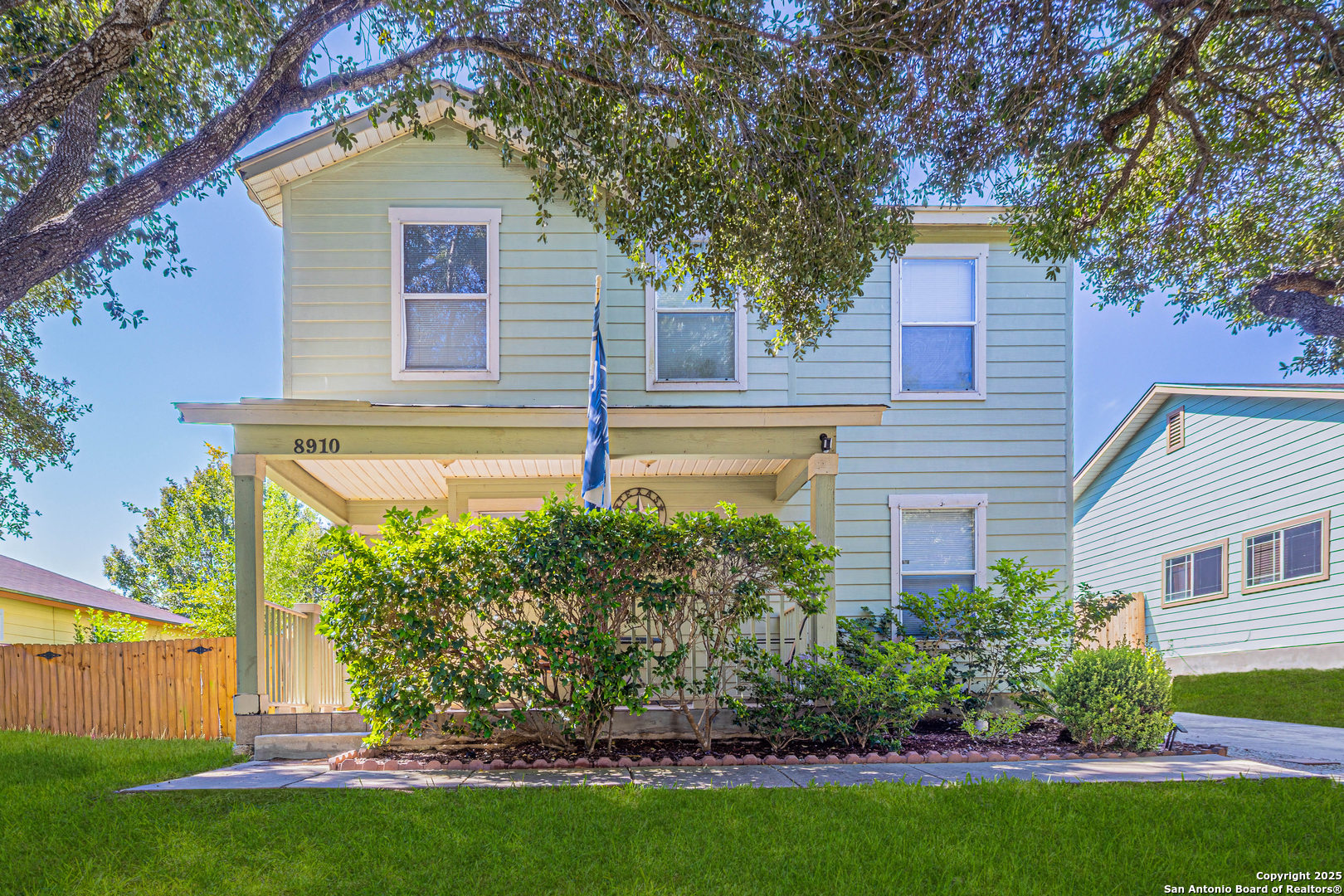 8910 Rhoda Avenue San Antonio, TX 78224 - Photo 2 of 23