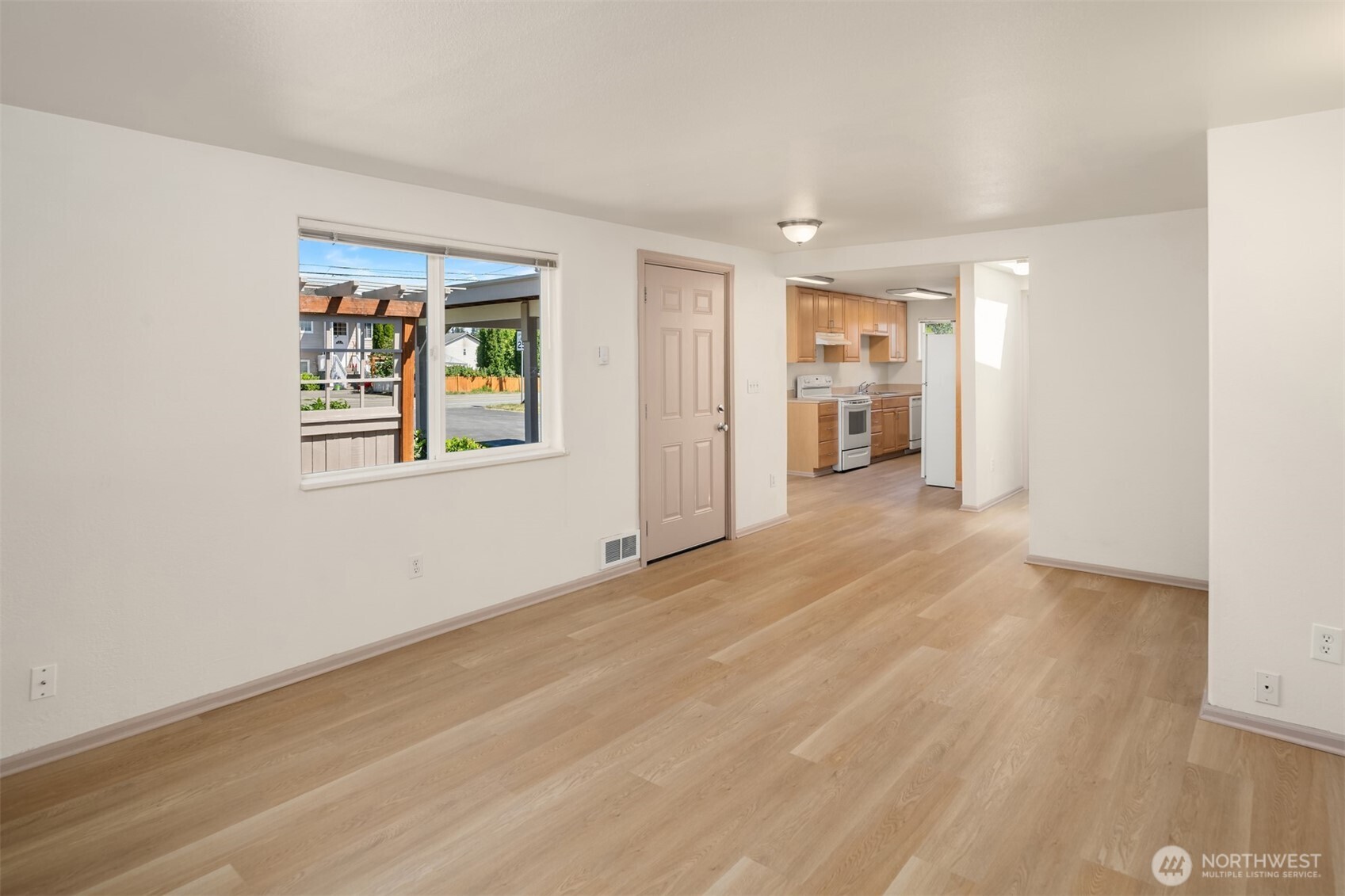 12018 Gibson Road Everett, WA 98204 - Photo 11 of 25