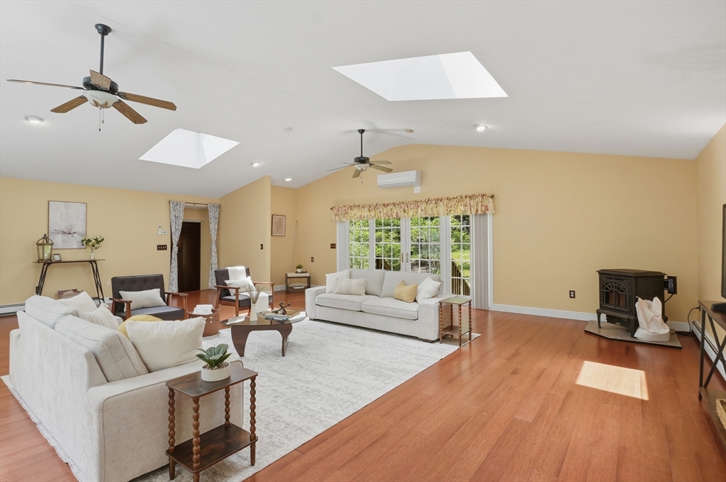 74 High Street Upton, MA 01568 - Photo 9 of 40