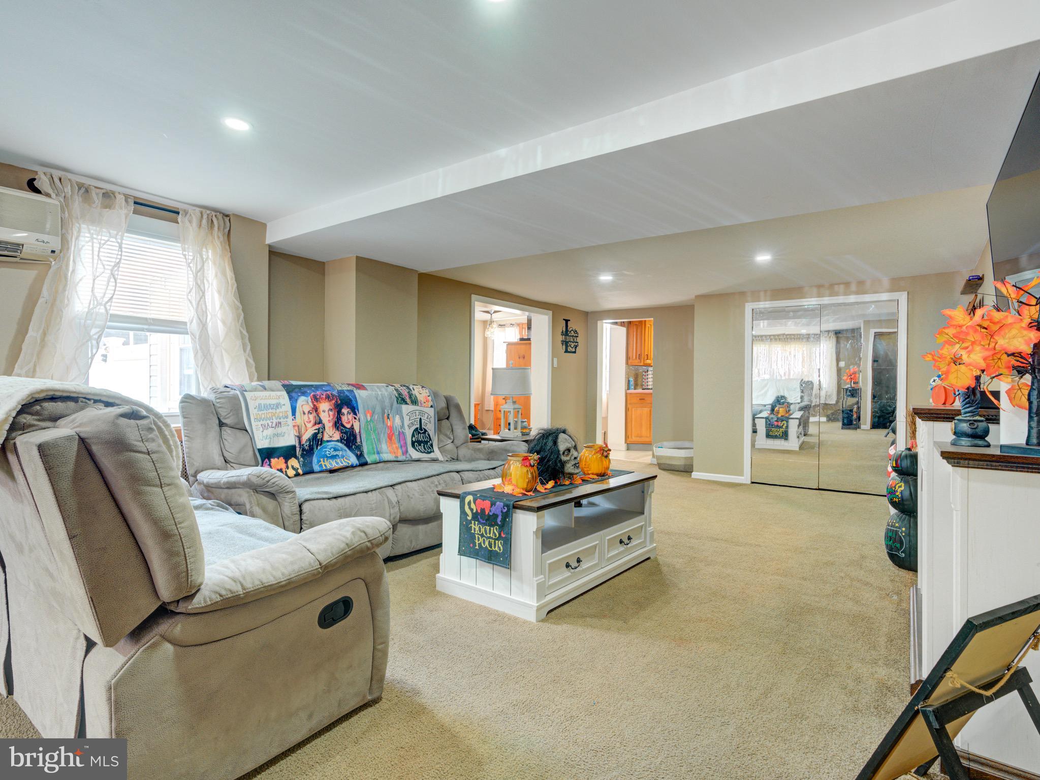 2752 Kirkbride Street Philadelphia, PA 19137 - Photo 15 of 38