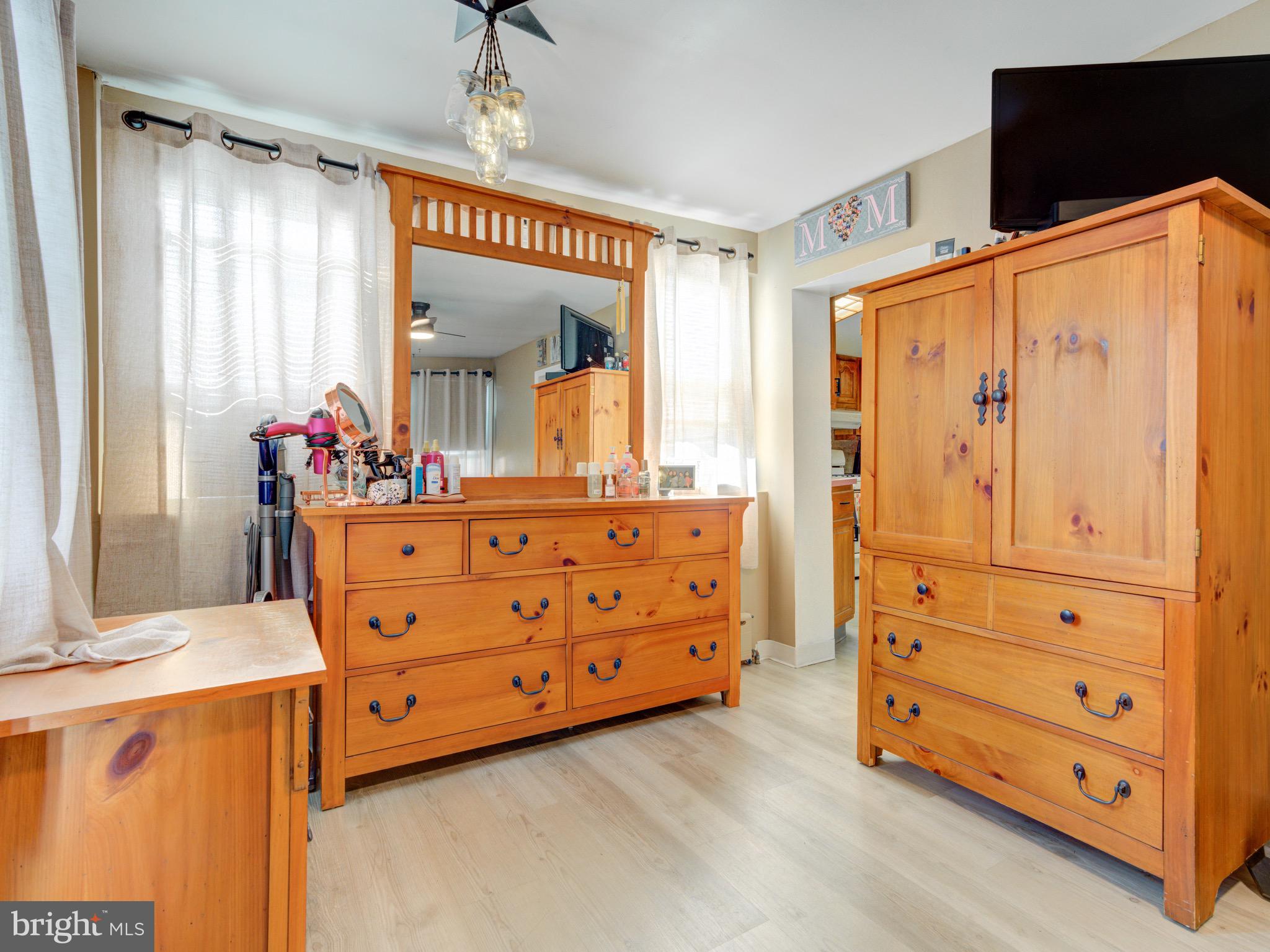 2752 Kirkbride Street Philadelphia, PA 19137 - Photo 19 of 38