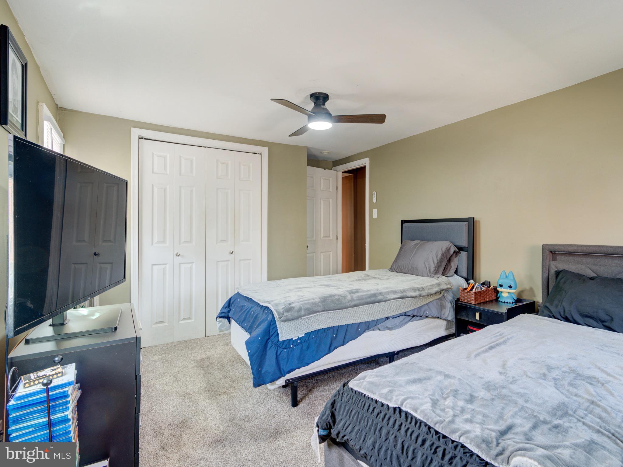 2752 Kirkbride Street Philadelphia, PA 19137 - Photo 6 of 38