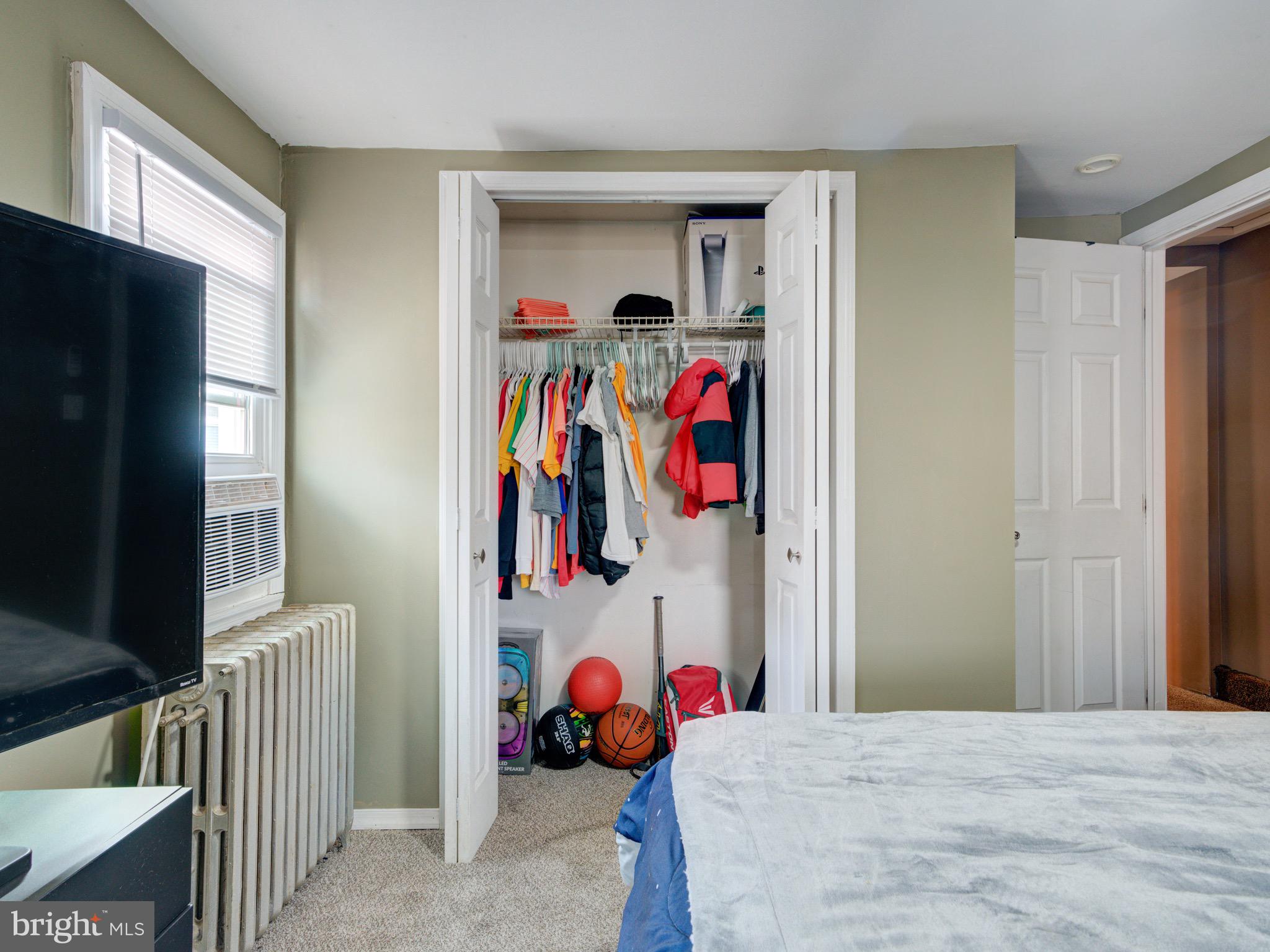 2752 Kirkbride Street Philadelphia, PA 19137 - Photo 7 of 38