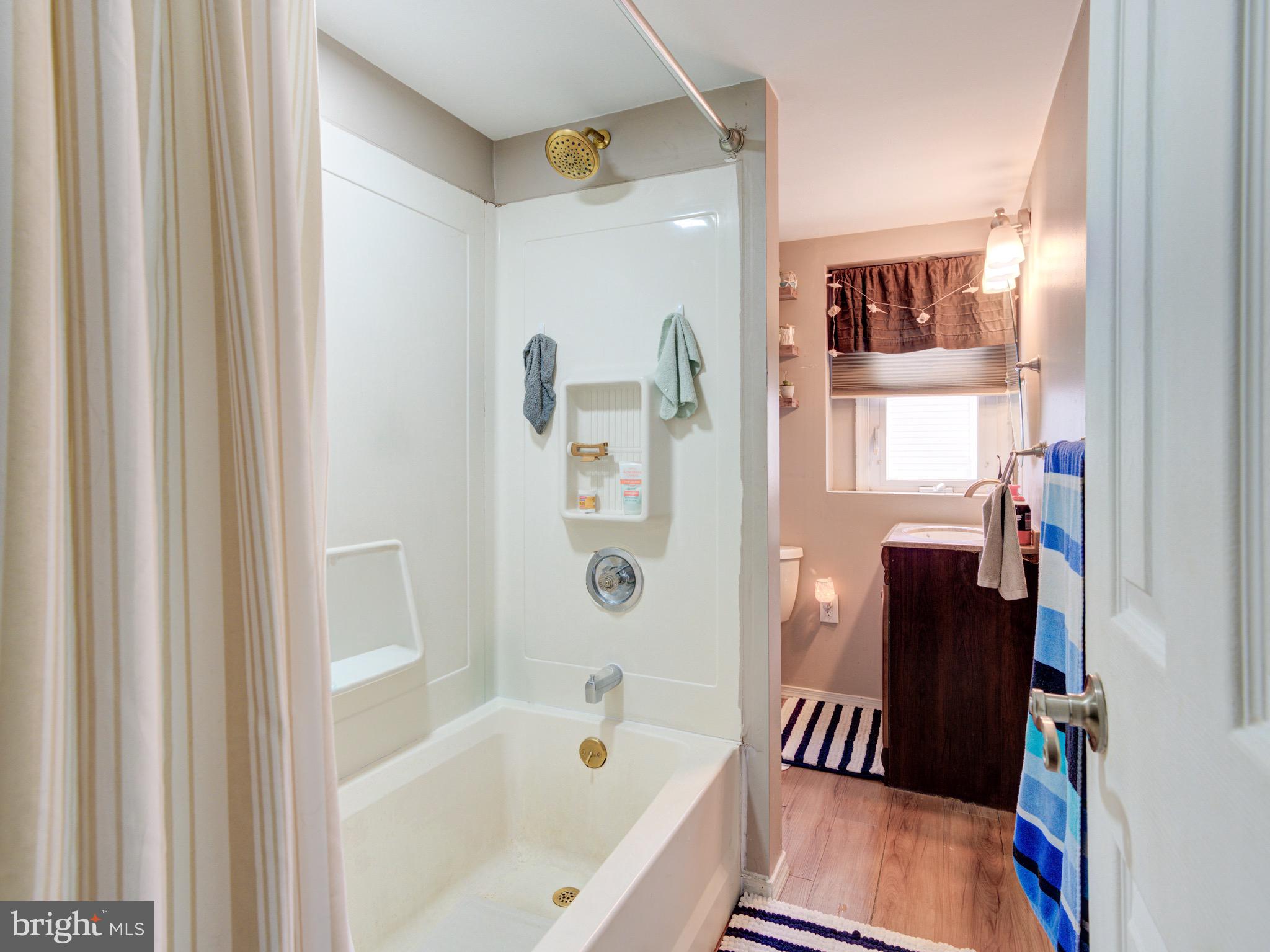 2752 Kirkbride Street Philadelphia, PA 19137 - Photo 9 of 38