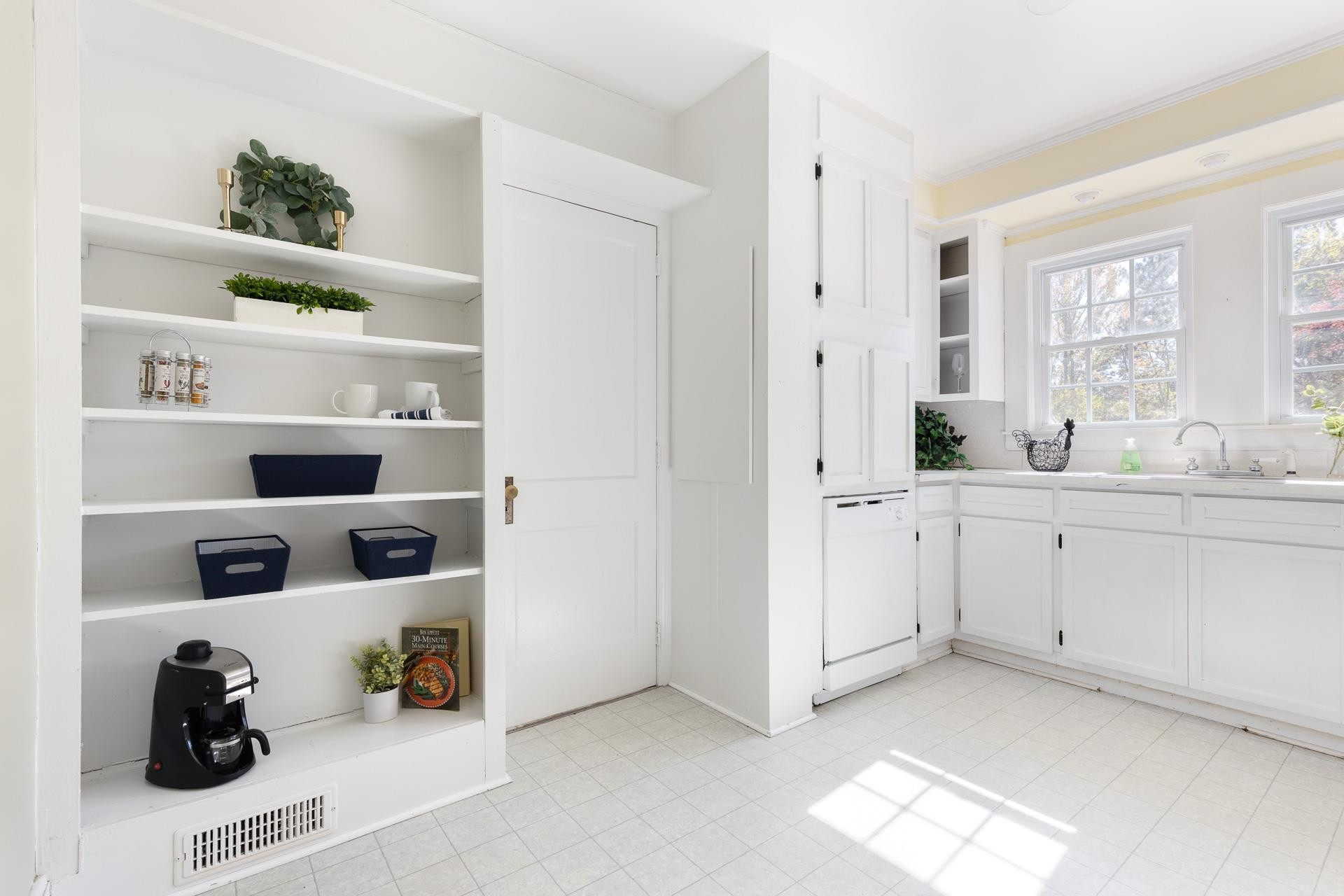 1126 Thompson Road Durham, NC 27704 - Photo 12 of 30 Photo 12