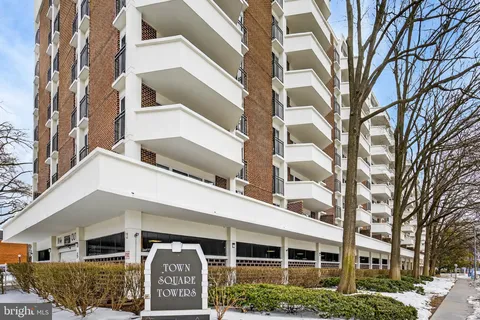 $349,900 | 700 7th Street Southwest, Unit 826, Washington, DC 20024
