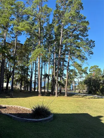$380,000 | 145 Bridgeway, Onalaska, TX 77360
