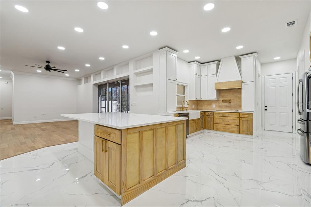 18909 Apian Way Lutz, FL 33558 - Photo 13 of 66