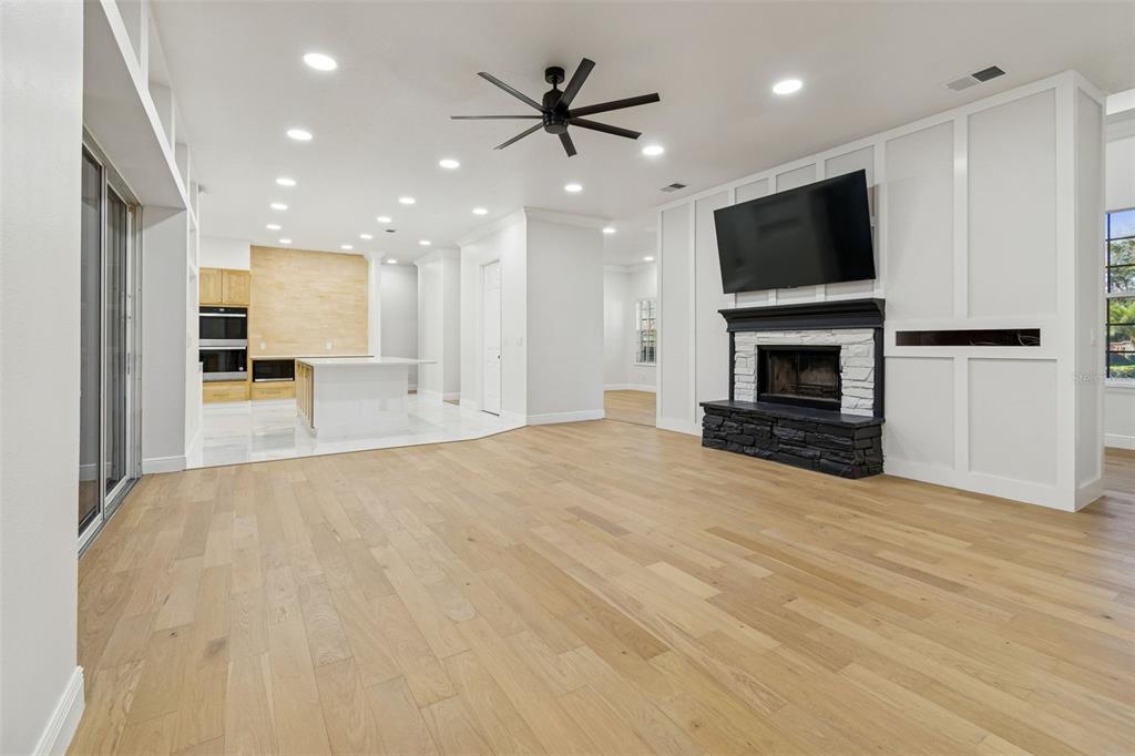 18909 Apian Way Lutz, FL 33558 - Photo 15 of 66