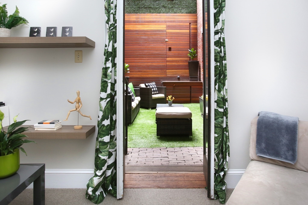 615 Massachusetts Avenue, Unit 2 Boston, MA 02118 - Photo 12 of 32