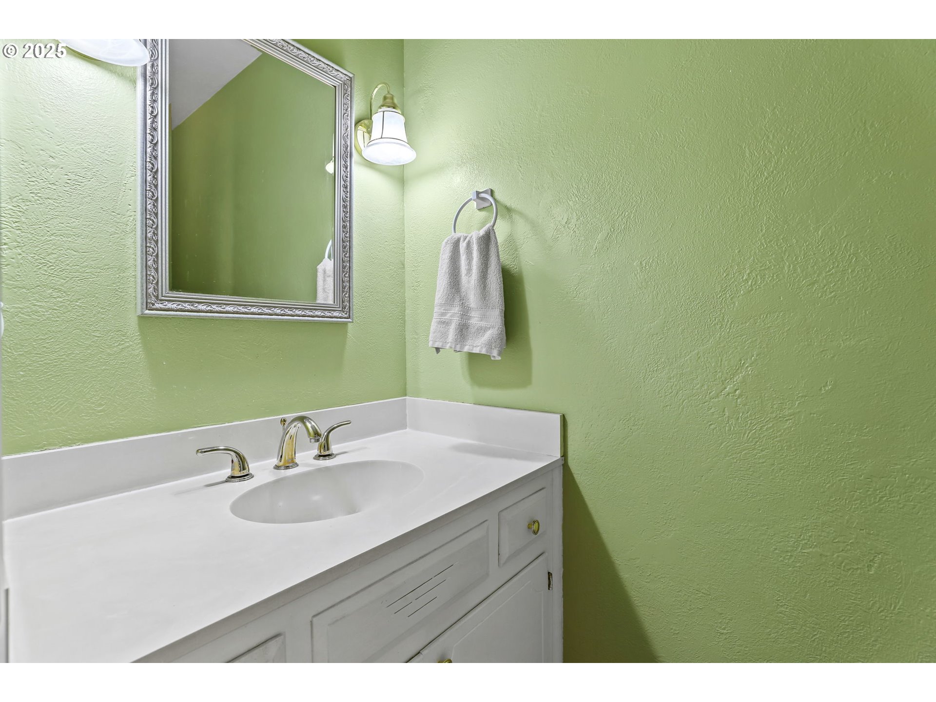 14523 Northeast Stanton Court Portland, OR 97230 - Photo 24 of 29