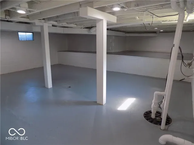 $585,000 | 876 West County Road 25 South, Greencastle, IN 46135