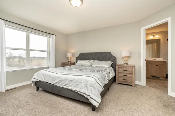 $629,900 | 3165 Sunshine Curve Northwest, Prior Lake, MN 55352