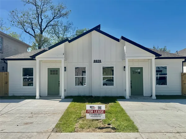 $2,000 | 6928 Paris Street, Unit B, Houston, TX 77021
