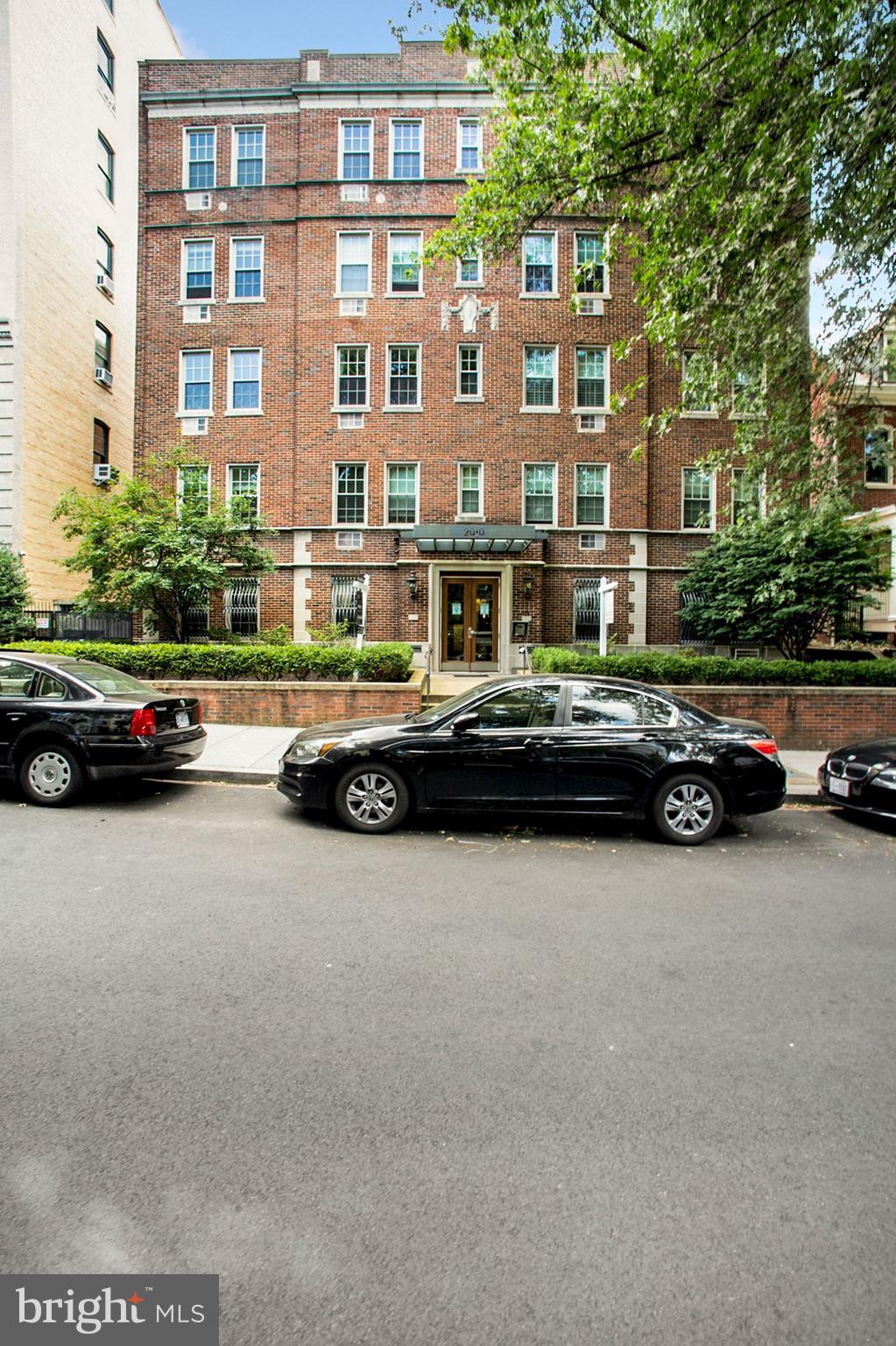 2010 Kalorama Road Northwest, Unit 406 Washington, DC 20009 - Photo 2 of 20 The Stratford in the heart of Kalorama