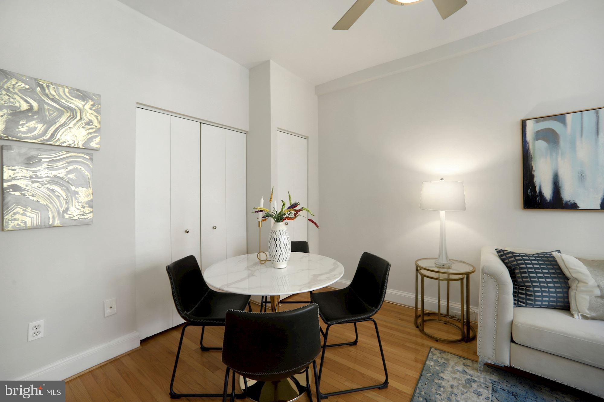 2010 Kalorama Road Northwest, Unit 406 Washington, DC 20009 - Photo 5 of 20 Open dining w/multifunctional double coat closet