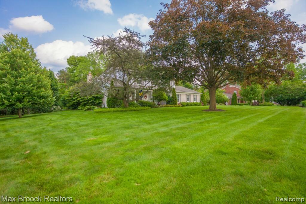 2715 Hunters Hill Road Bloomfield Hills, MI 48304 - Photo 45 of 45 IMG_1916.jpg
