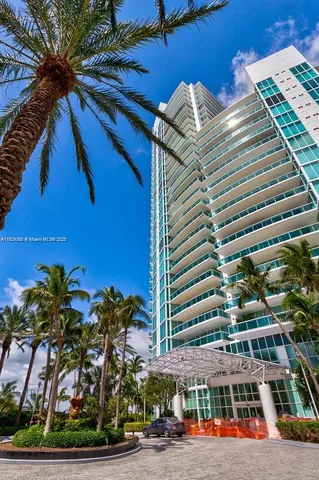 $9,000 | 1000 South Pointe Drive, Unit 506, Miami Beach, FL 33139
