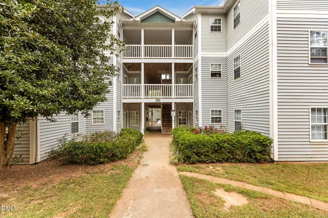 $279,000 | 3020 Centennial Woods Drive, Unit 101, Raleigh, NC 27603