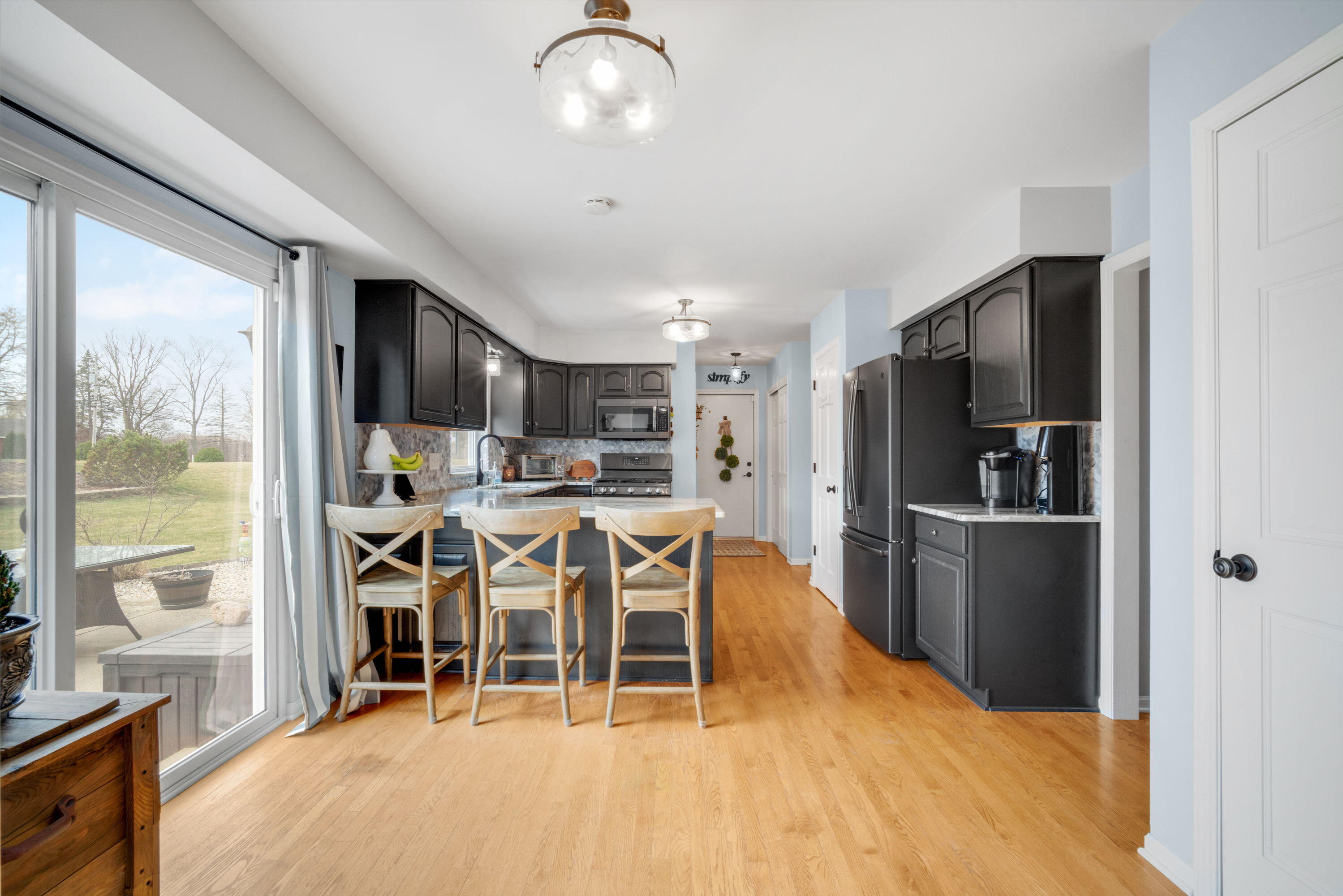 4113 West Whispering Ridge Pass Franklin, WI 53132 - Photo 11 of 29 11_imgDSC03362