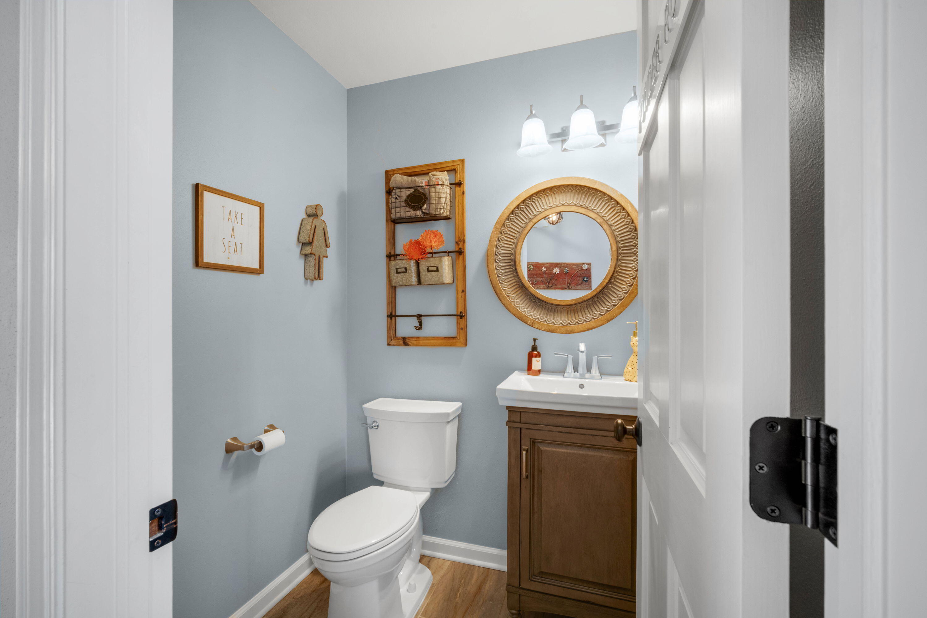 4113 West Whispering Ridge Pass Franklin, WI 53132 - Photo 15 of 29 15_imgDSC03302